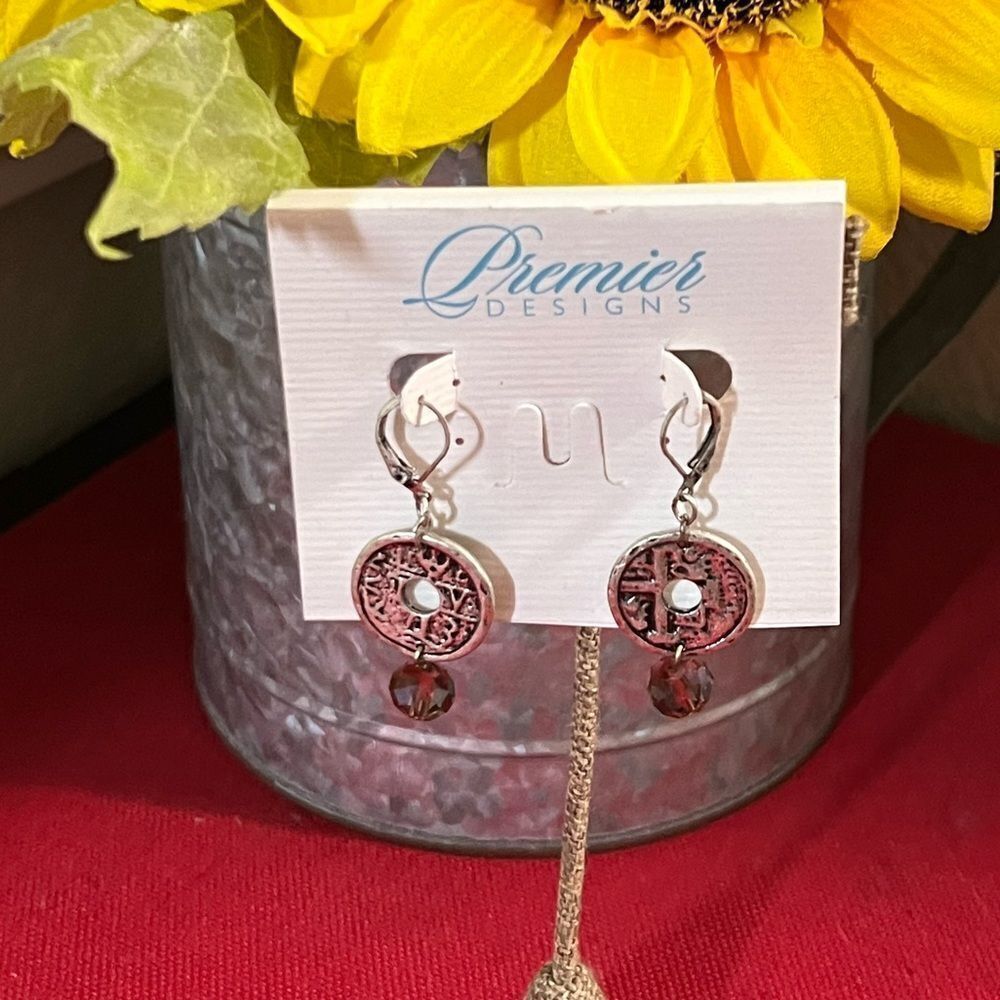 Premier Designs Passionista Purple and Silver Earrings #PDER1